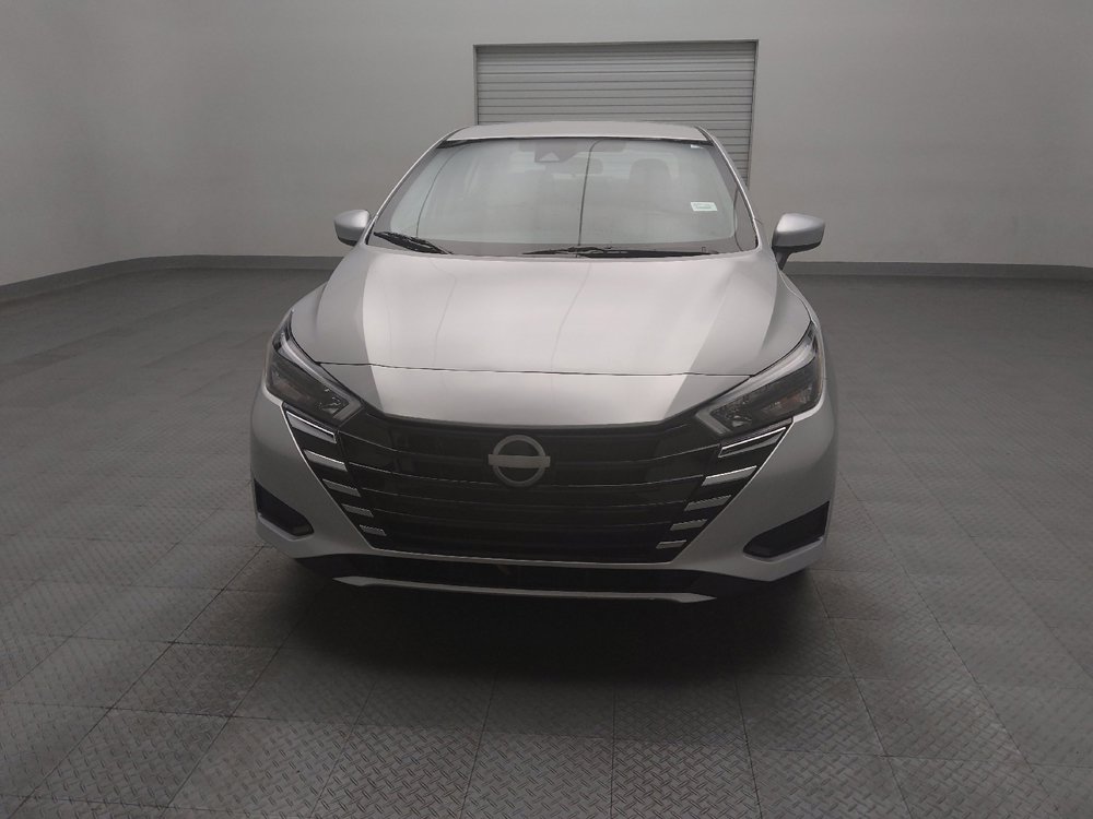 Used 2025 Nissan Versa SV image 15