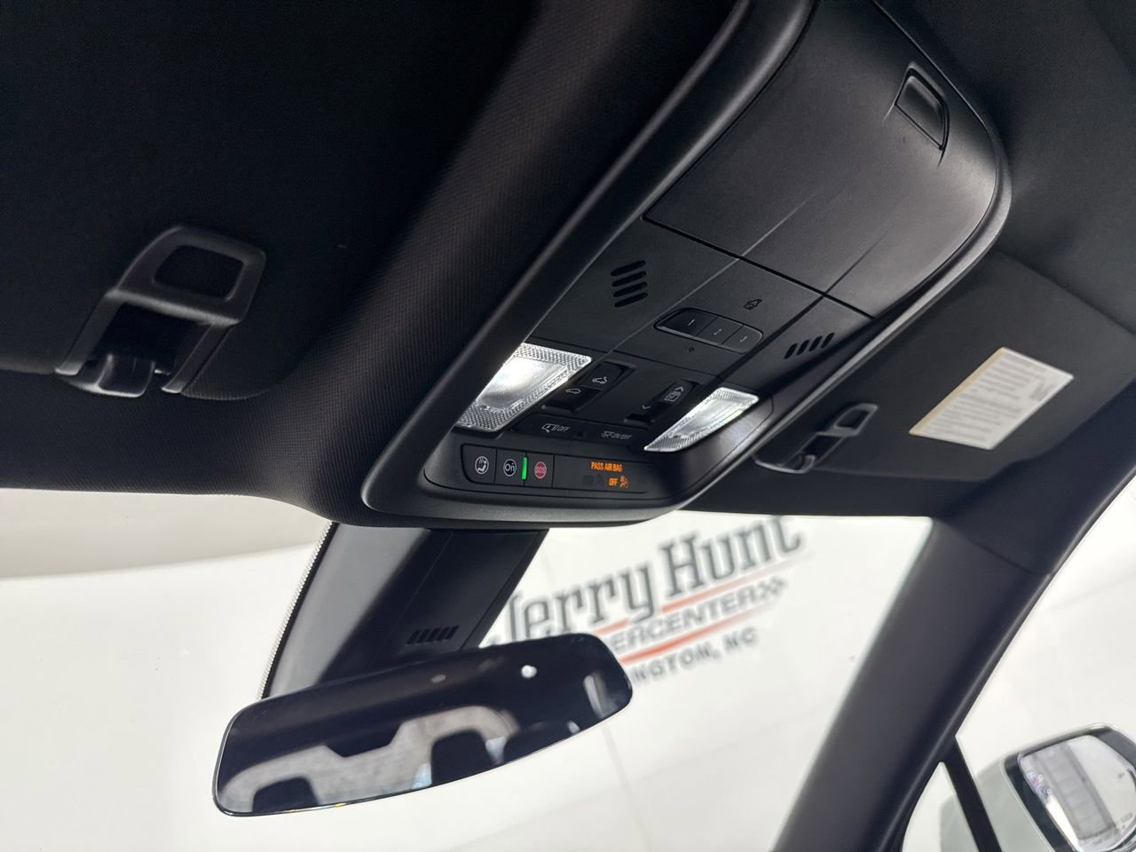 Used 2024 Cadillac XT6 Luxury w/ LPO, Floor Liner Package image 18