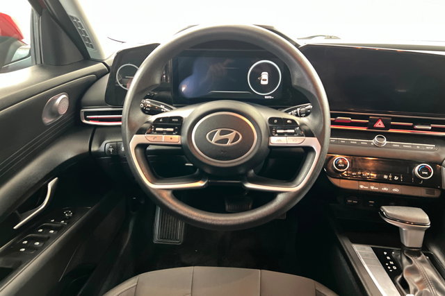 Used 2024 Hyundai Elantra SEL FWD image 12