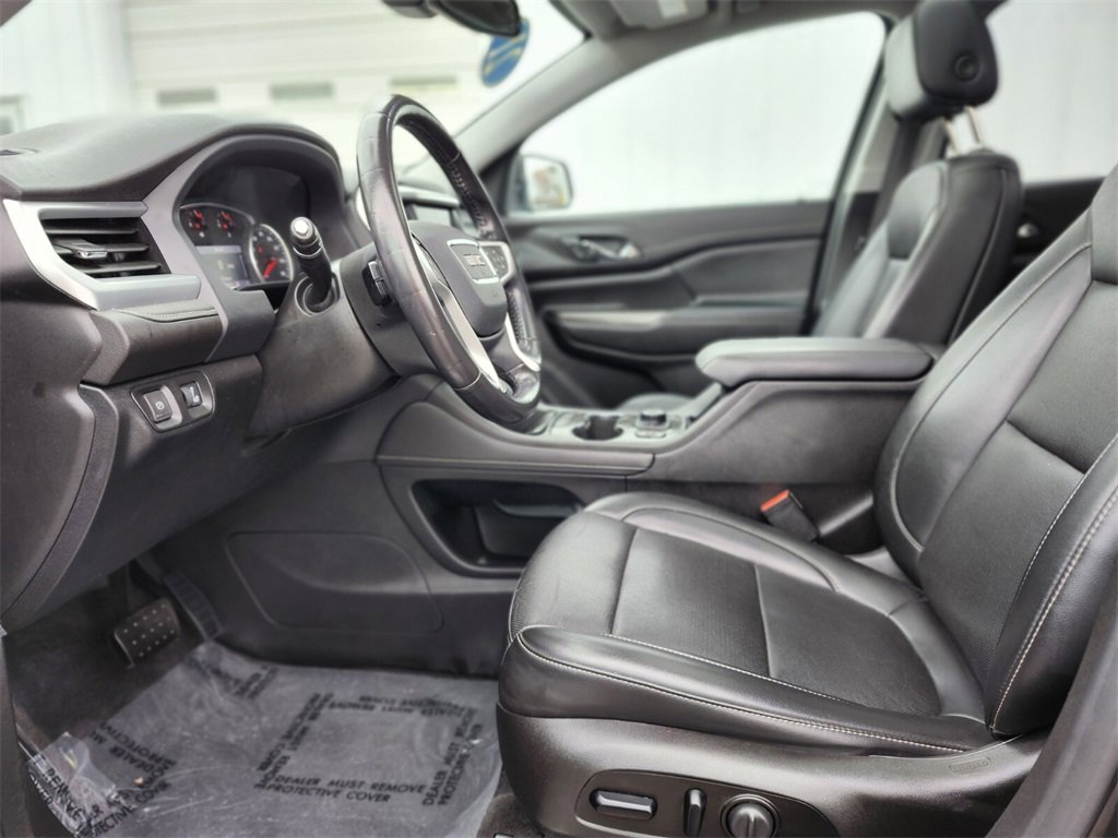 Used 2021 GMC Acadia SLT image 17