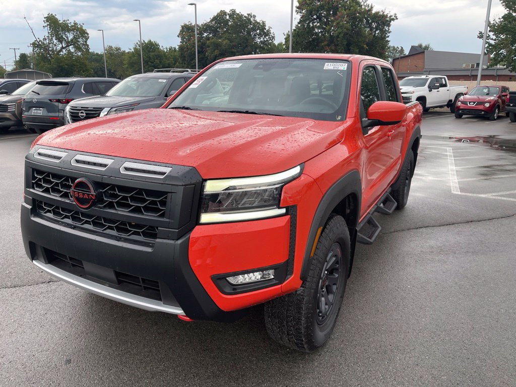 Used 2025 Nissan Frontier PRO-4X AWD/4WD image 1