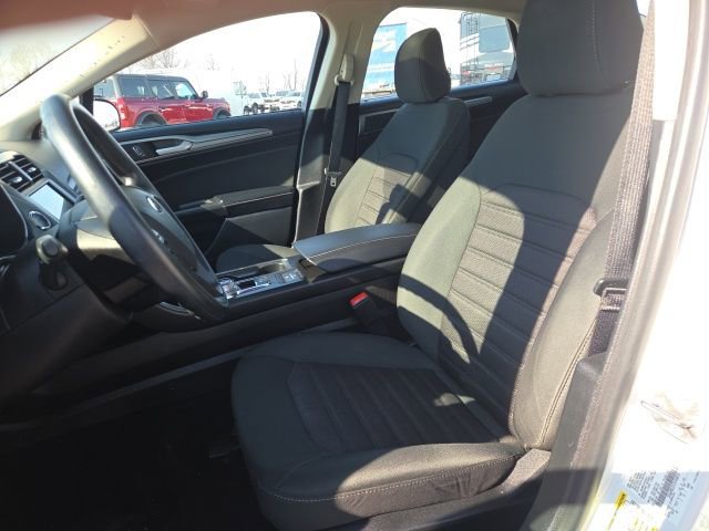 Used 2020 Ford Fusion SE image 29