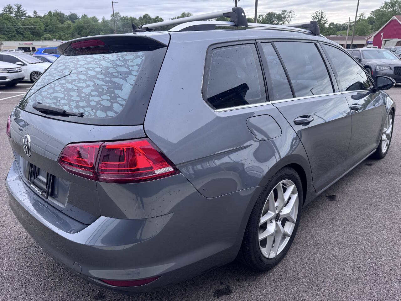 Used 2017 Volkswagen Golf S FWD image 6