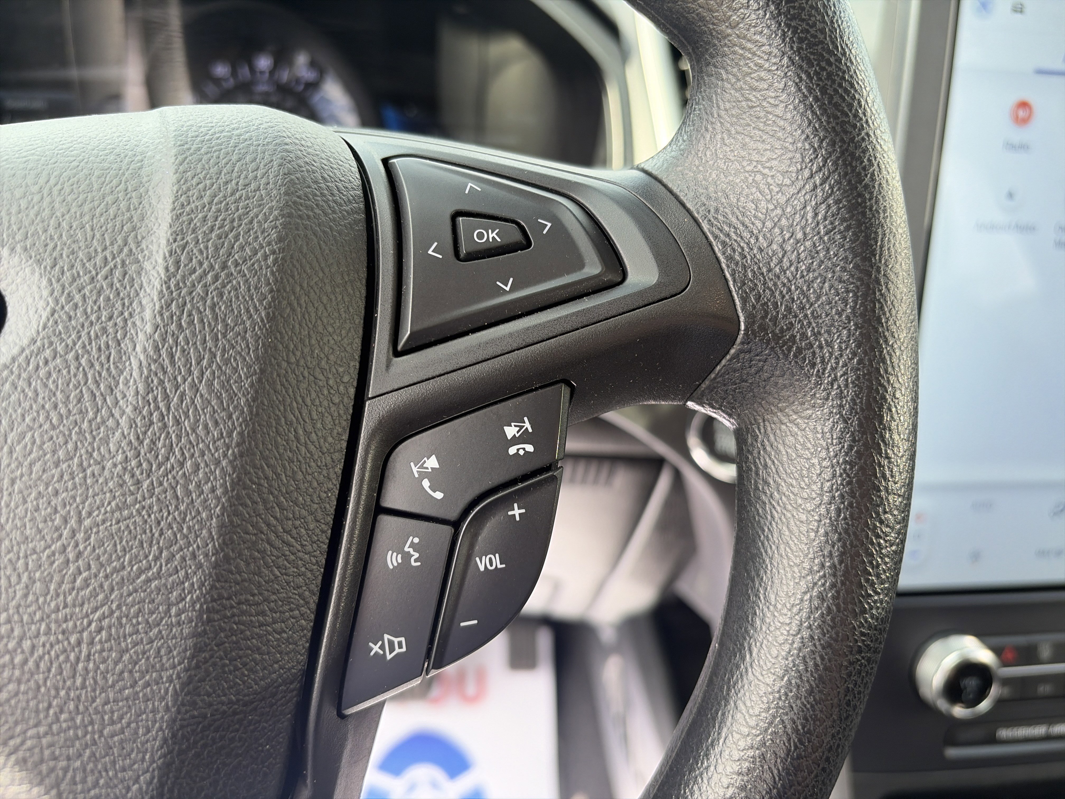 Used 2022 Ford Edge SE w/ Black Appearance Package image 39