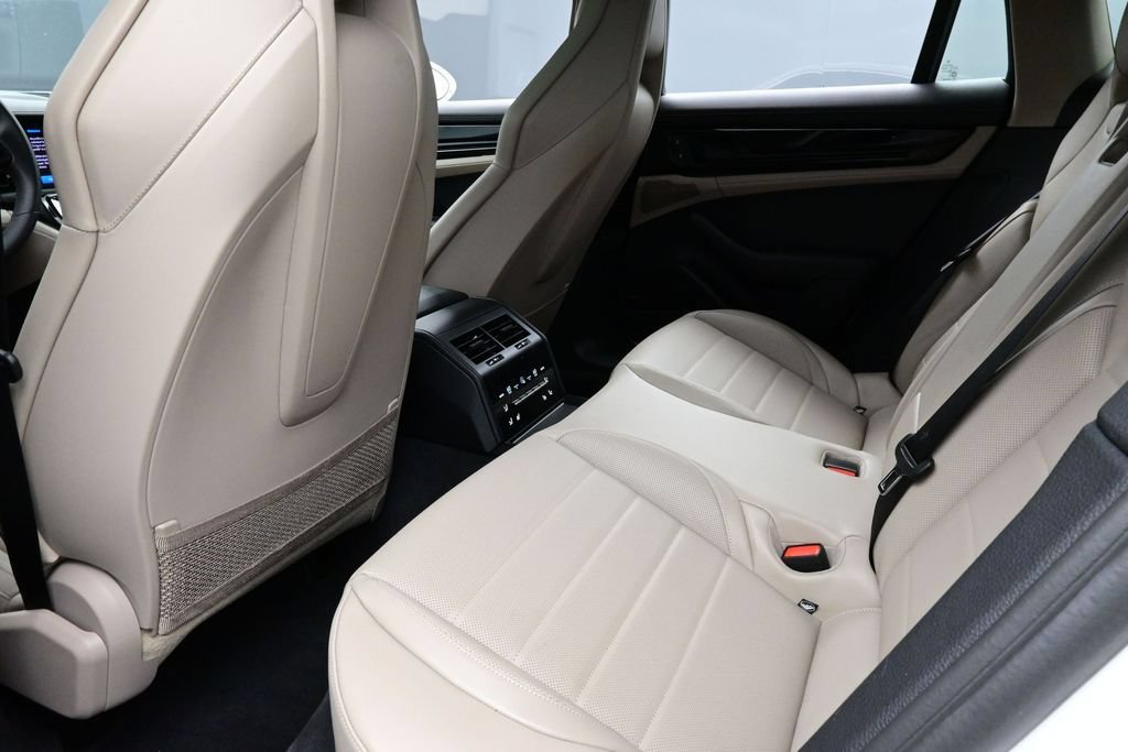 Certified 2026 Porsche Panamera w/ Premium Package RWD image 14