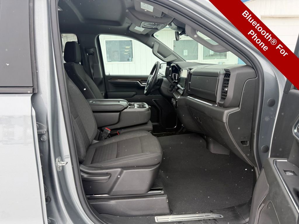 Used 2024 Chevrolet Silverado 1500 LT image 39