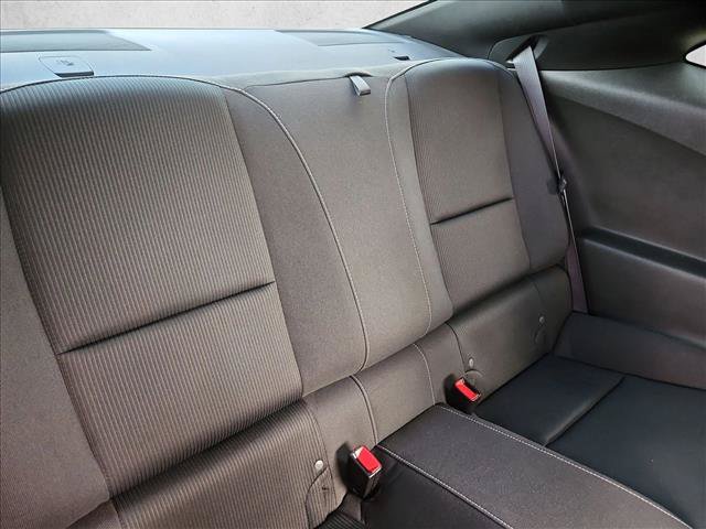 Used 2015 Chevrolet Camaro LT w/ 1LT Preferred Package RWD image 17