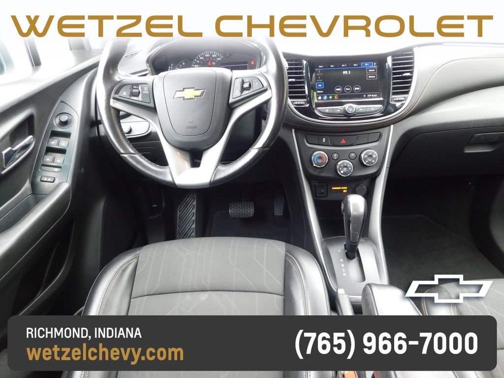 Used 2019 Chevrolet Trax LT w/ LT Convenience Package AWD/4WD image 16