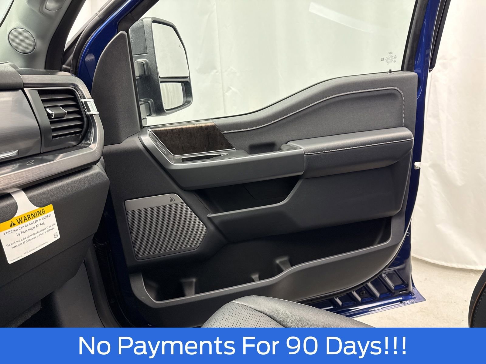 New 2026 Ford F250 Lariat w/ Black Appearance Package image 30