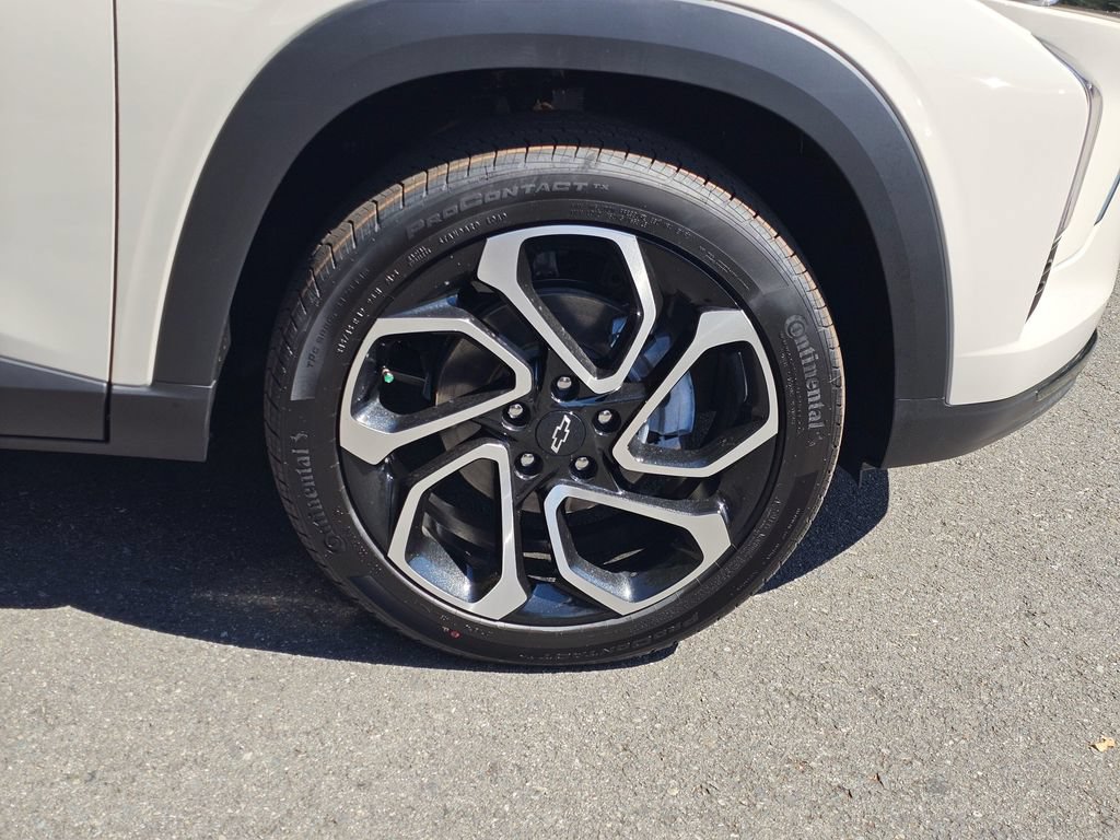 New 2026 Chevrolet Trax RS w/ Driver Confidence Package FWD image 9