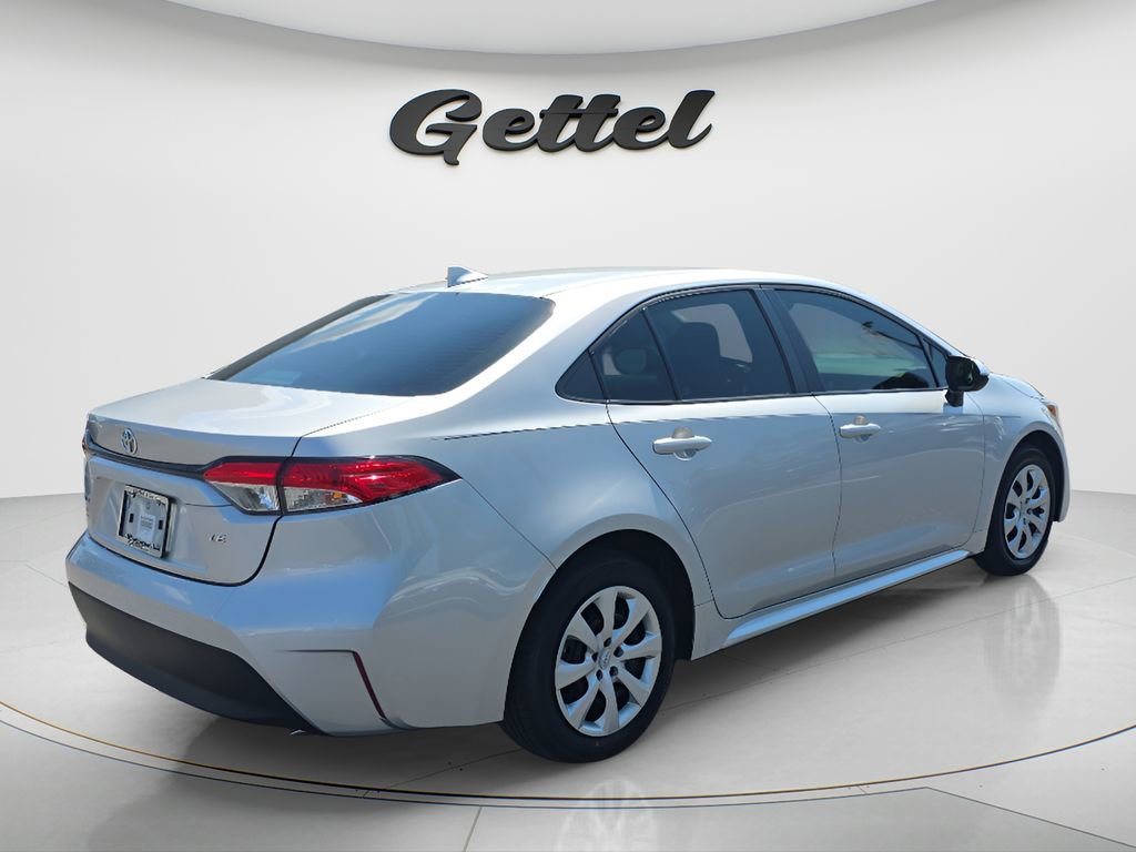Used 2024 Toyota Corolla LE image 5