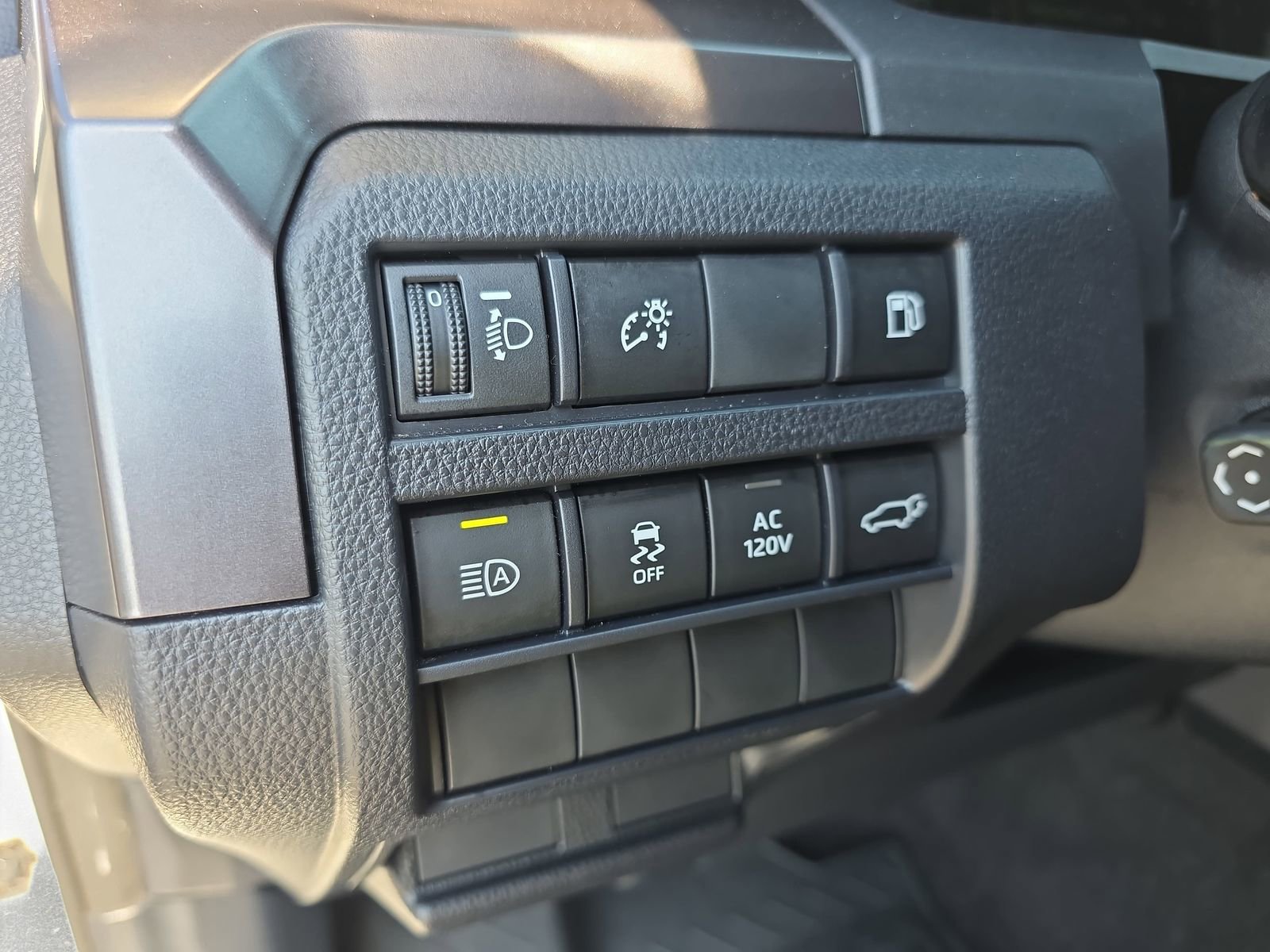 Used 2025 Toyota 4Runner TRD Off-Road Premium AWD/4WD image 26