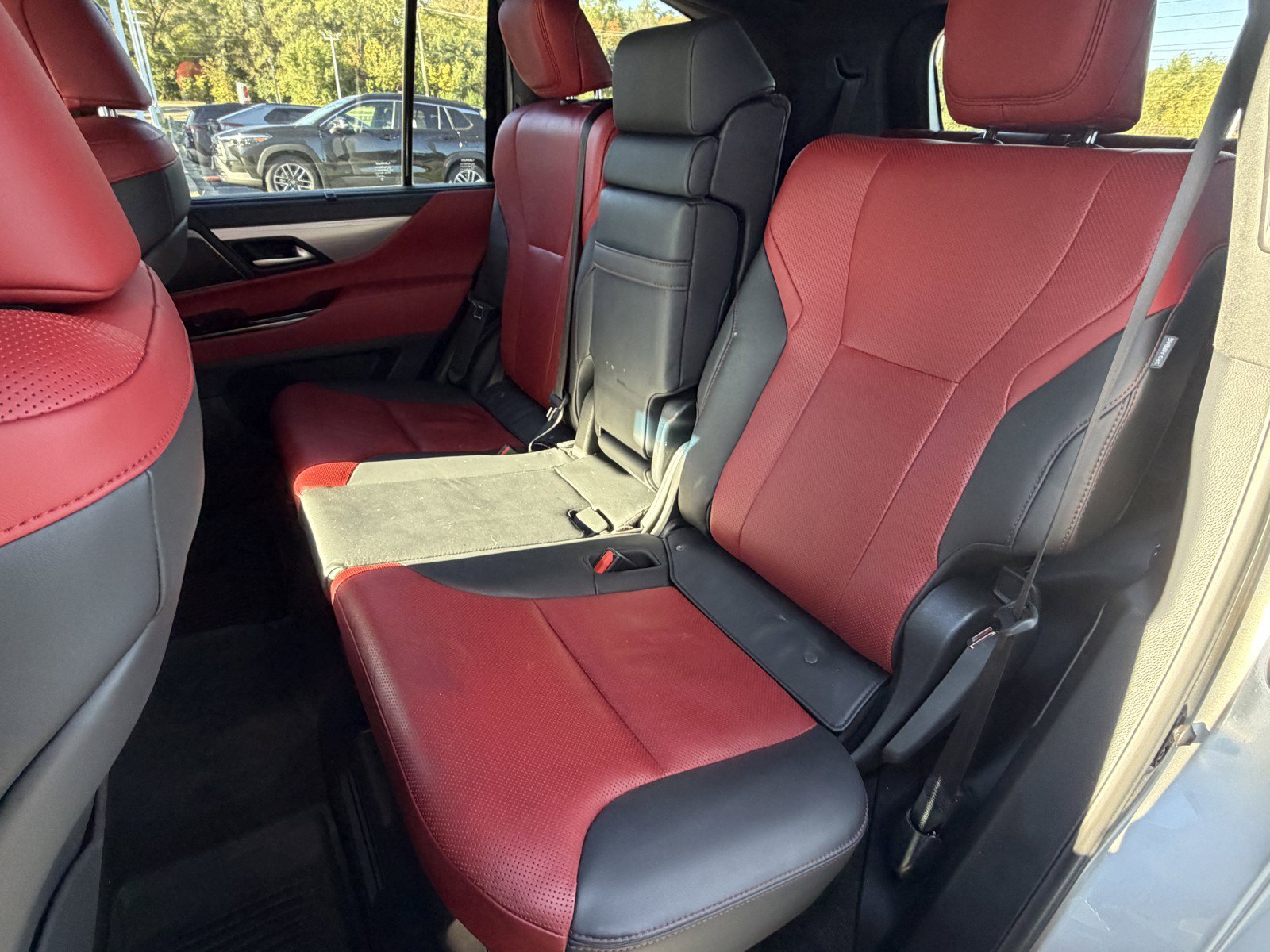 Used 2024 Lexus LX 600 F Sport AWD/4WD image 9