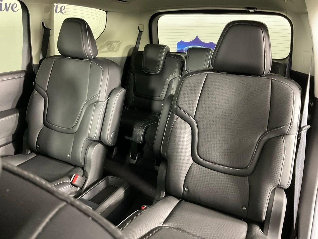 Used 2025 INFINITI QX80 Luxe image 16