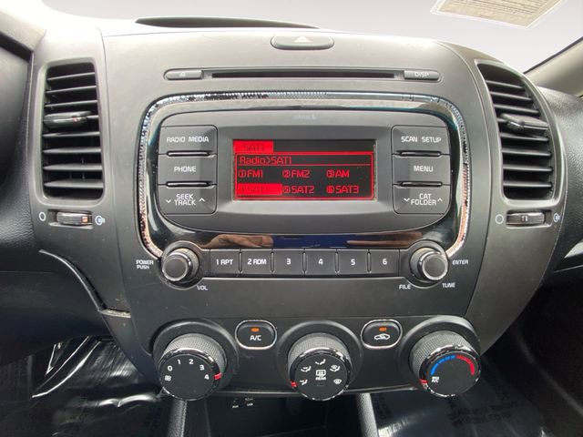 Used 2017 Kia Forte LX image 23