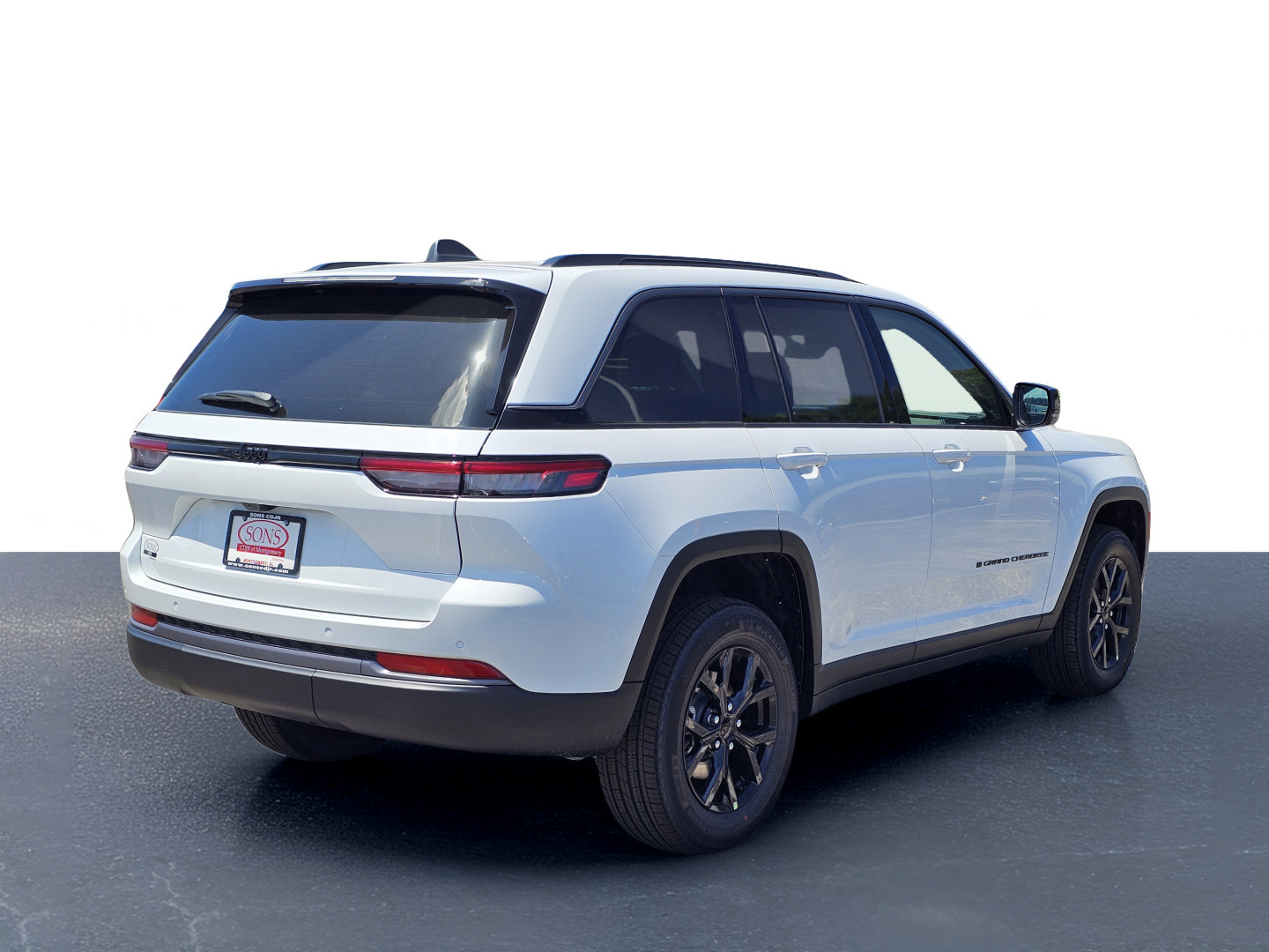 New 2026 Jeep Grand Cherokee Altitude RWD image 8
