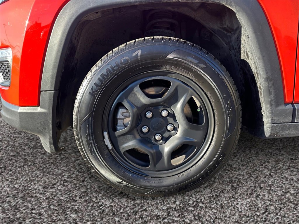 Certified 2018 Jeep Compass Sport w/ Tech Group image 10