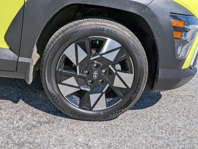 Certified 2025 Hyundai Kona SEL FWD image 11