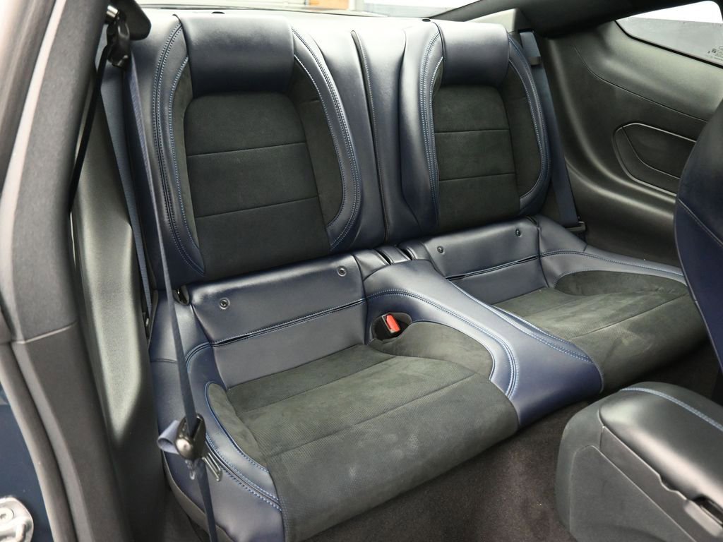 Used 2025 Ford Mustang Dark Horse image 39