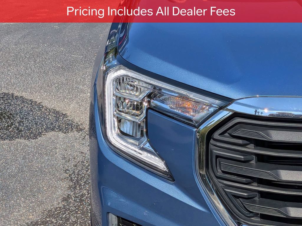 Used 2024 GMC Terrain SLE w/ Driver Convenience Package FWD image 10