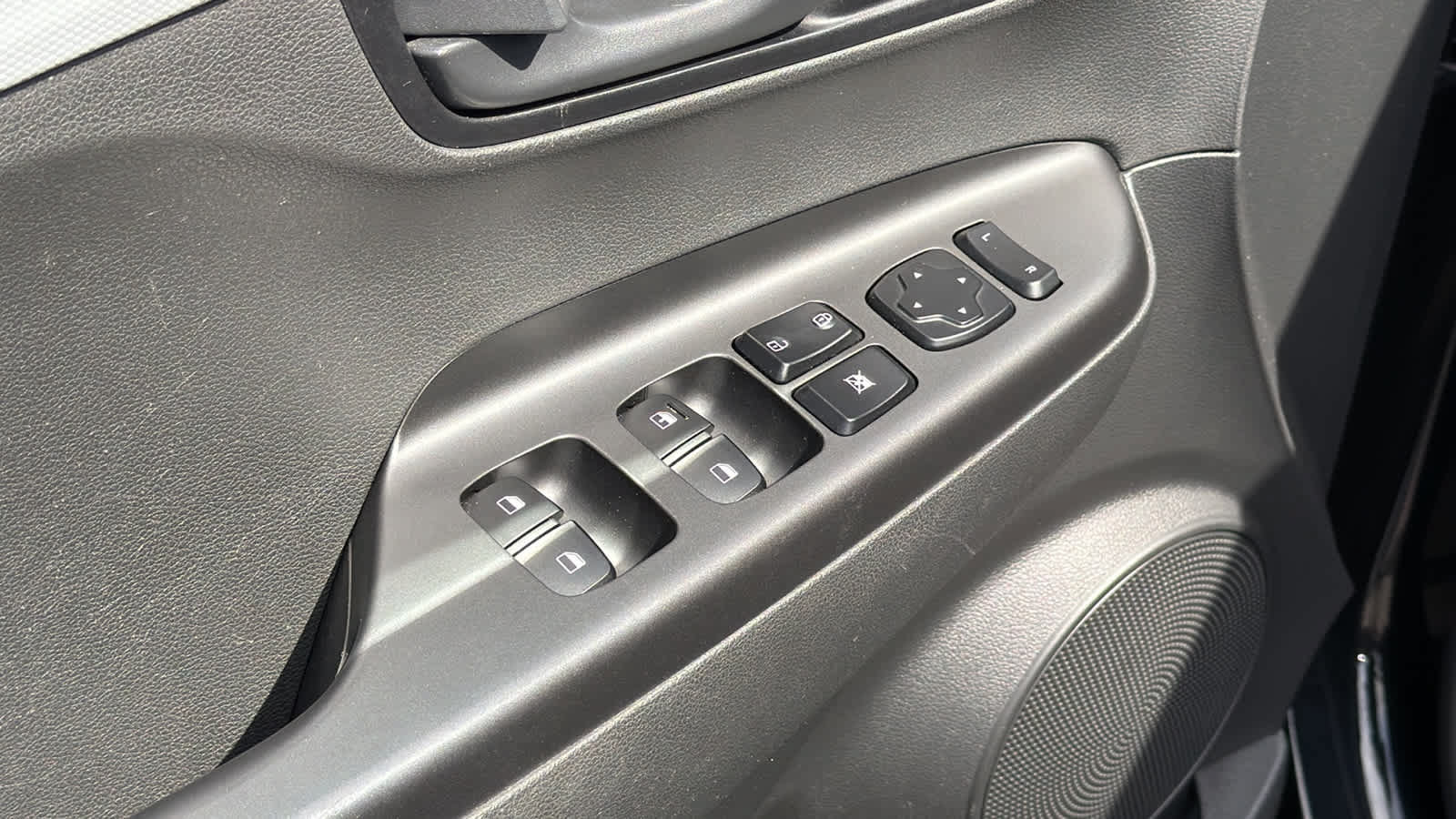 Used 2019 Hyundai Kona SE FWD image 22