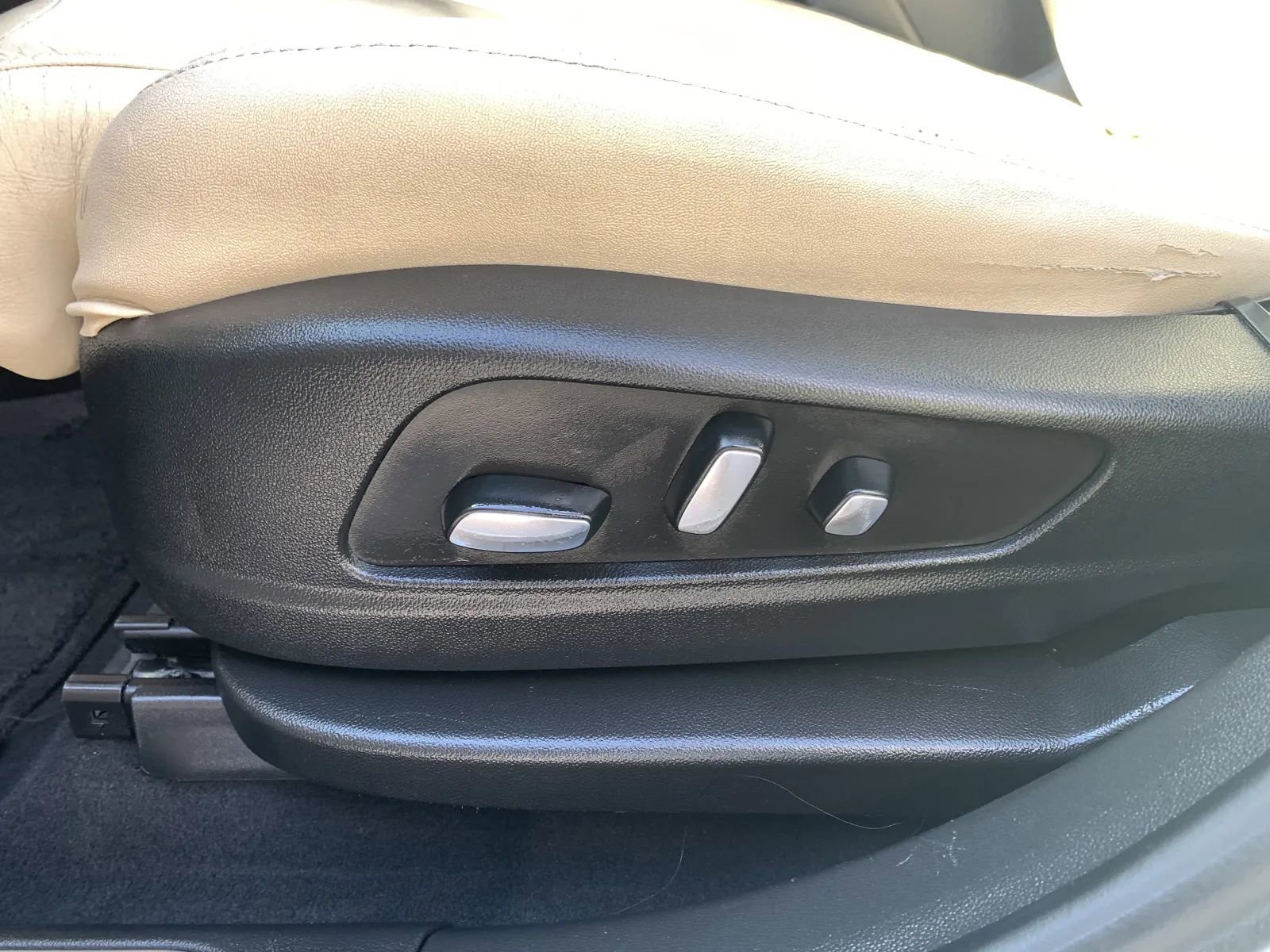 Used 2017 Cadillac XT5 Premium Luxury image 24