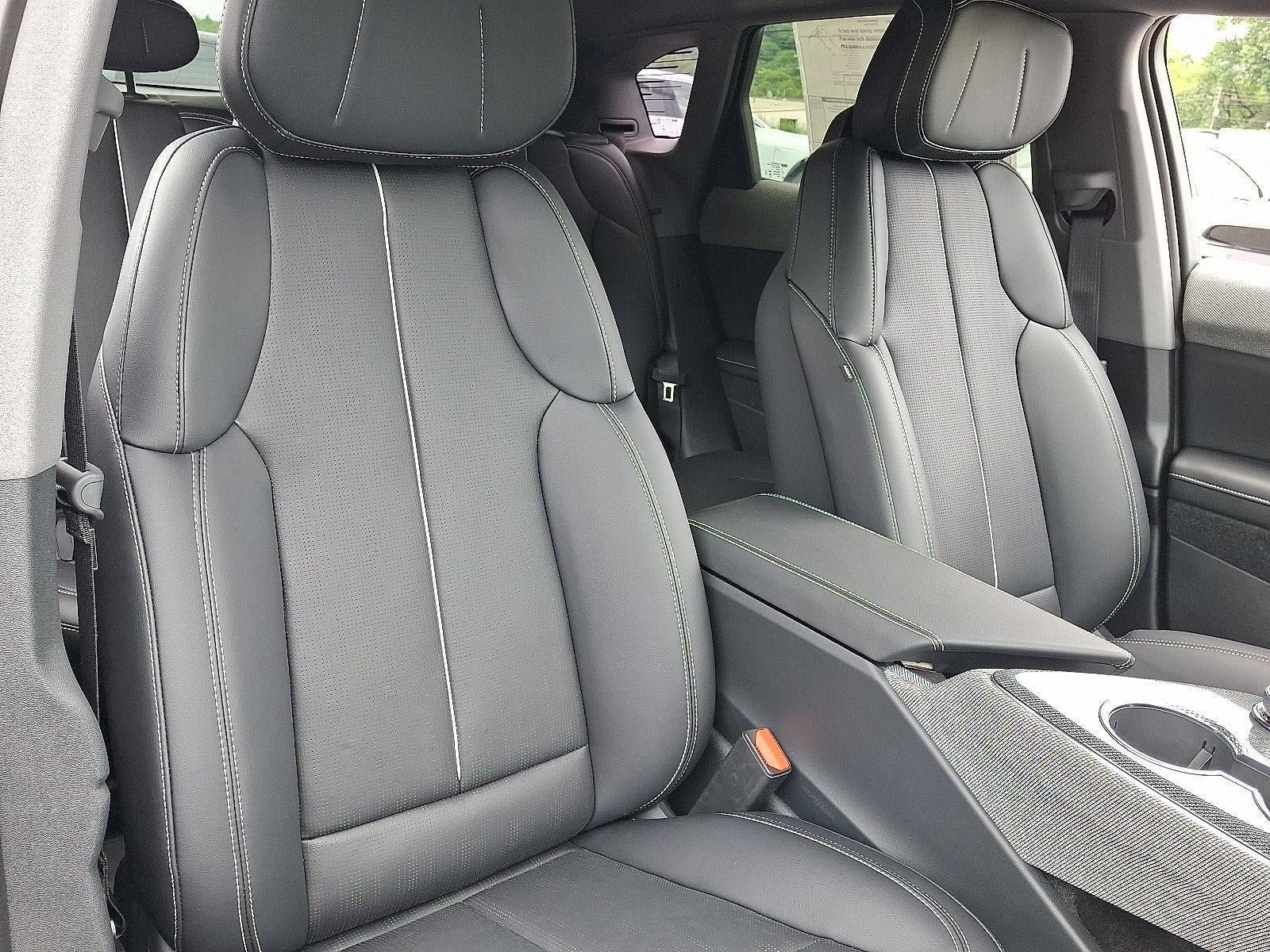 New 2027 Cadillac Optiq Premium Luxury w/ LPO, Floor Liner Package AWD/4WD image 19