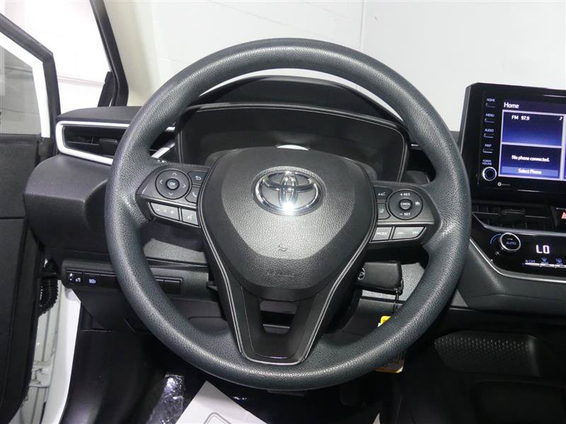 Used 2022 Toyota Corolla LE FWD image 30