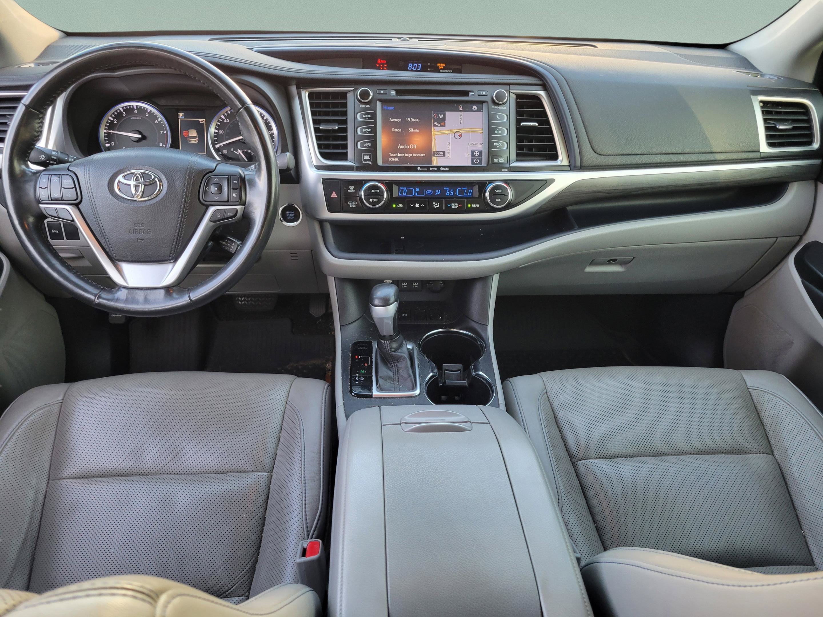 Used 2018 Toyota Highlander Limited Platinum FWD image 8