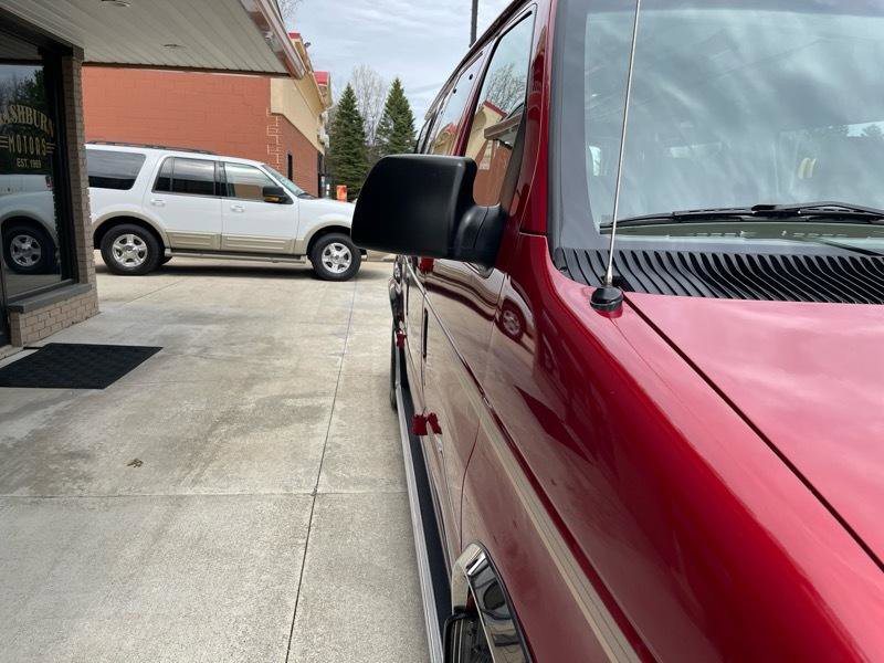 Used 1999 Ford E-150 and Econoline 150 RWD image 7