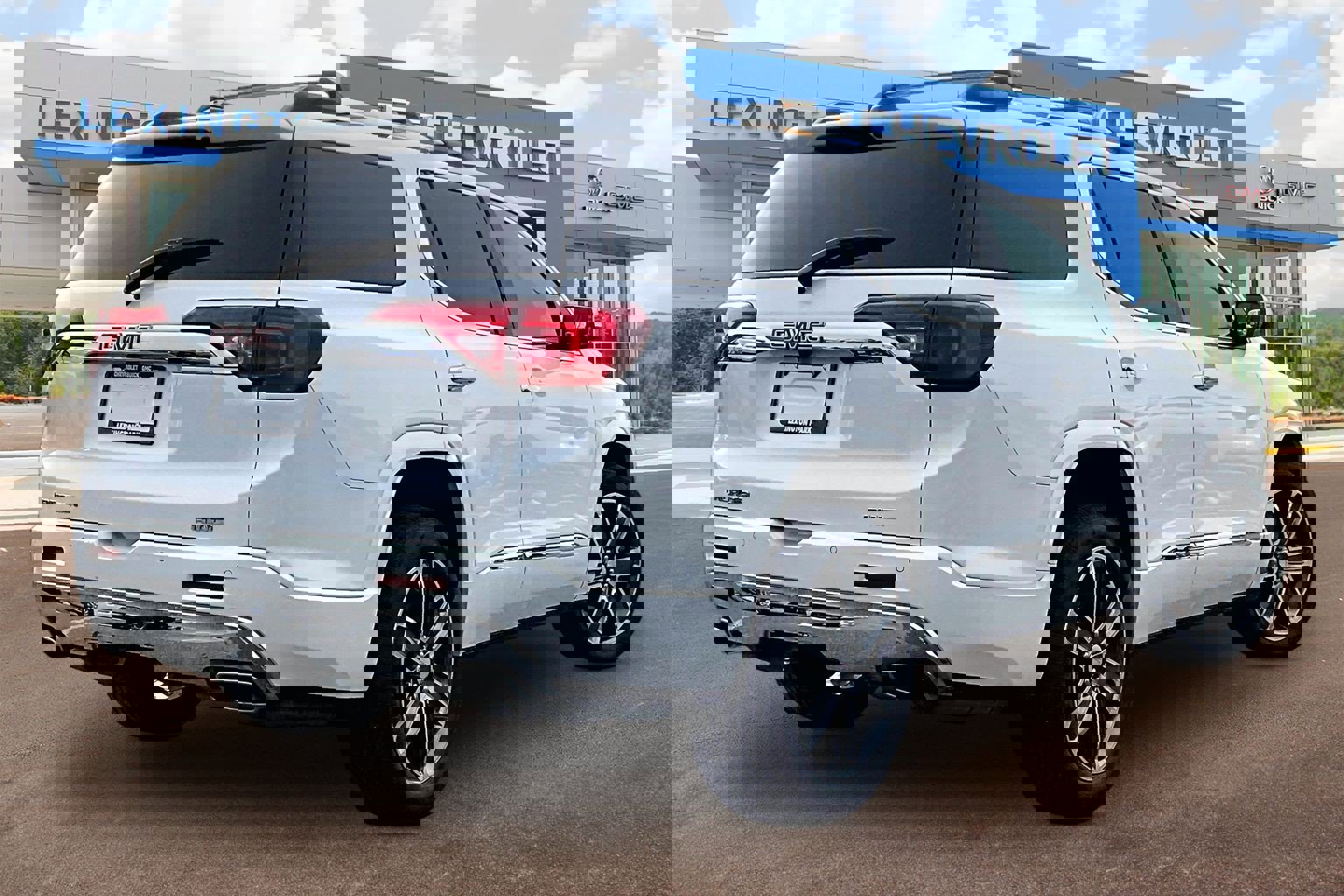 Used 2019 GMC Acadia Denali w/ Technology Package image 13