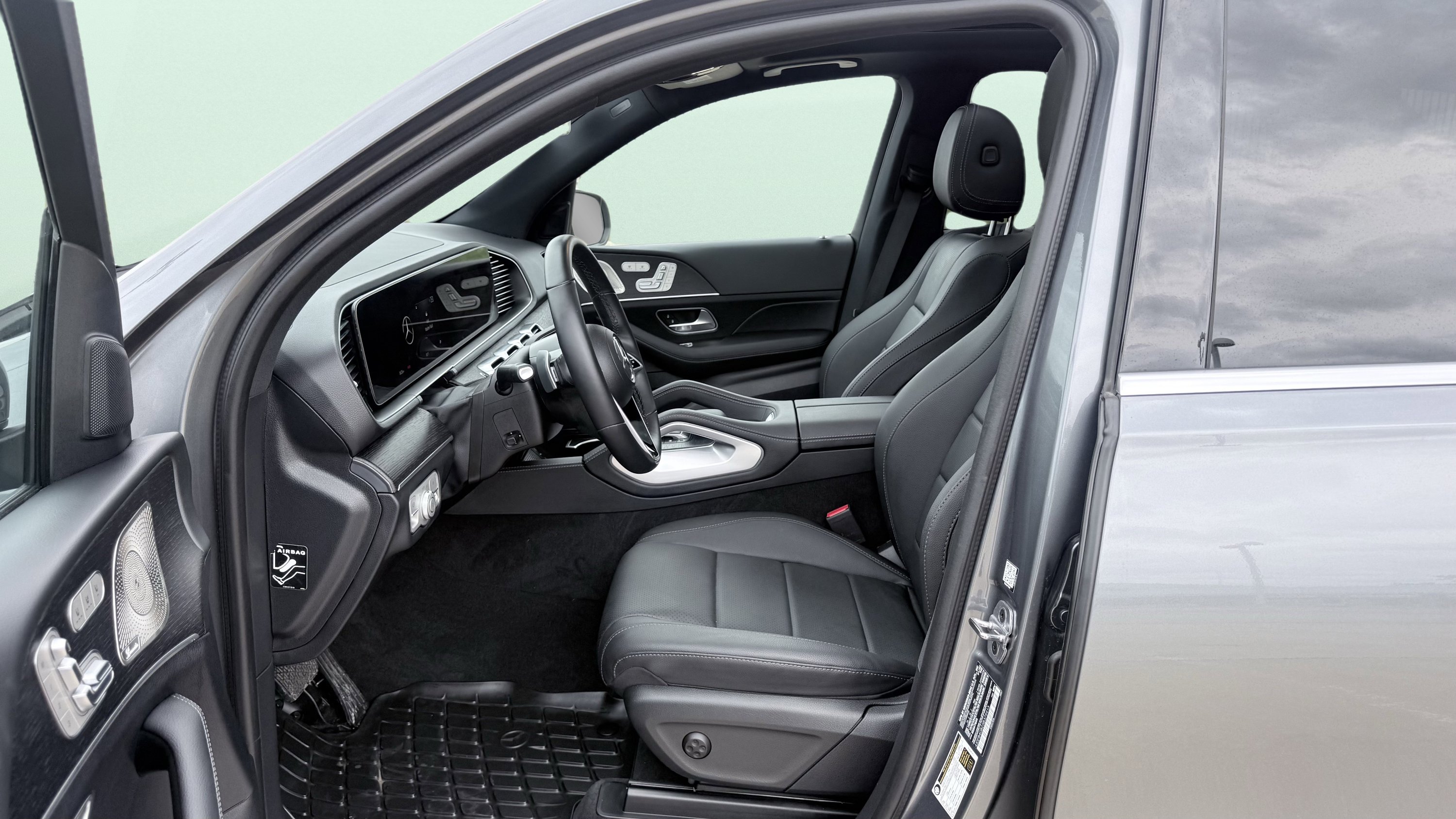 Used 2025 Mercedes-Benz GLE 450e 4MATIC image 31