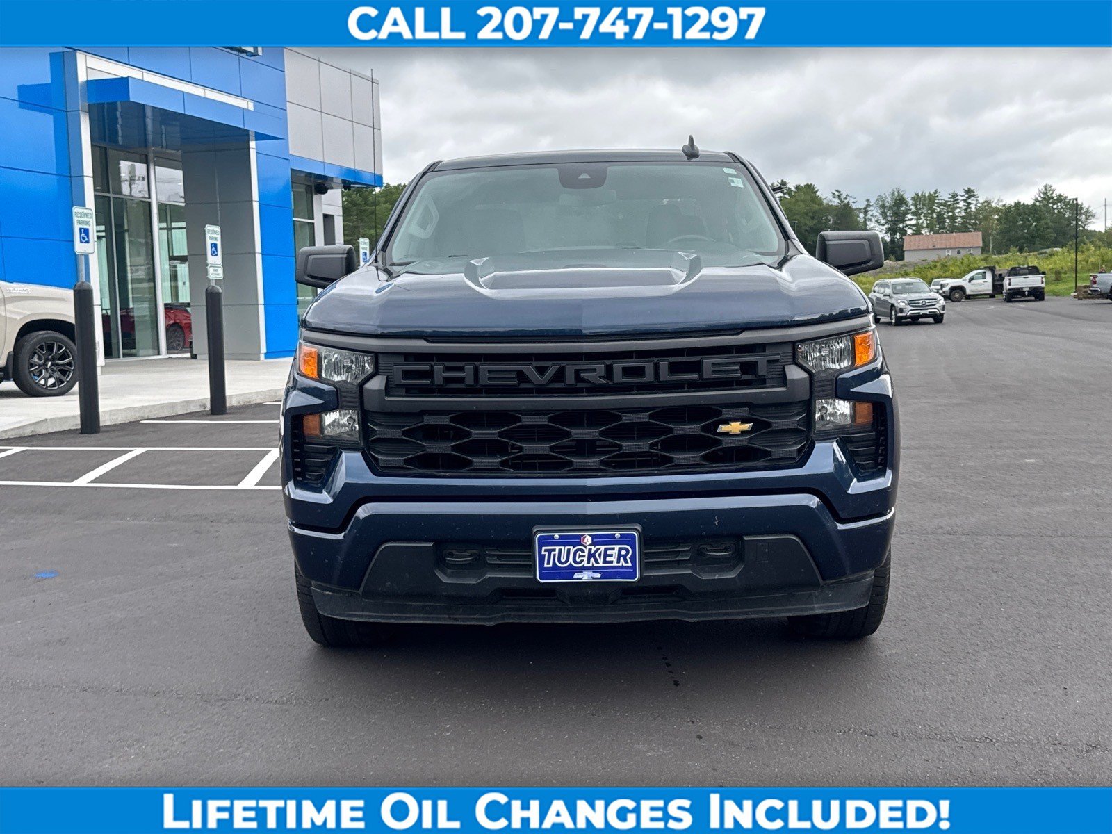 Used 2023 Chevrolet Silverado 1500 Custom AWD/4WD image 2