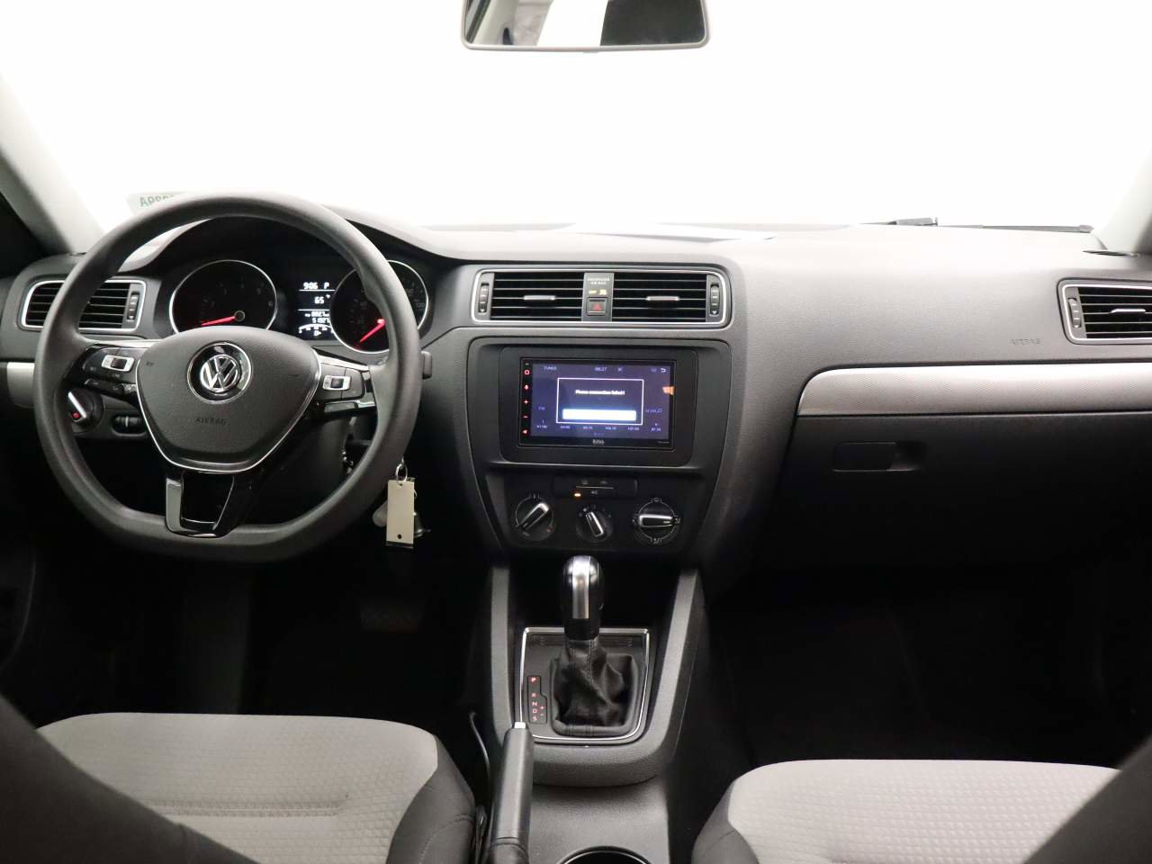 Used 2017 Volkswagen Jetta S image 6