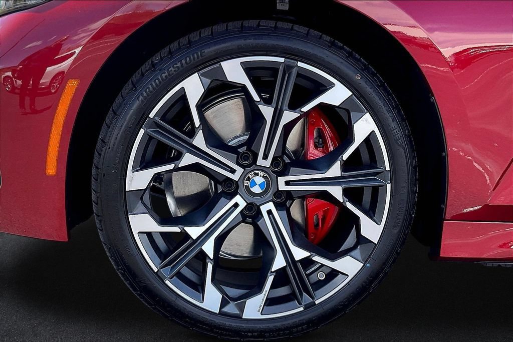 Used 2026 BMW 330i xDrive Sedan w/ M Sport Package AWD/4WD image 34