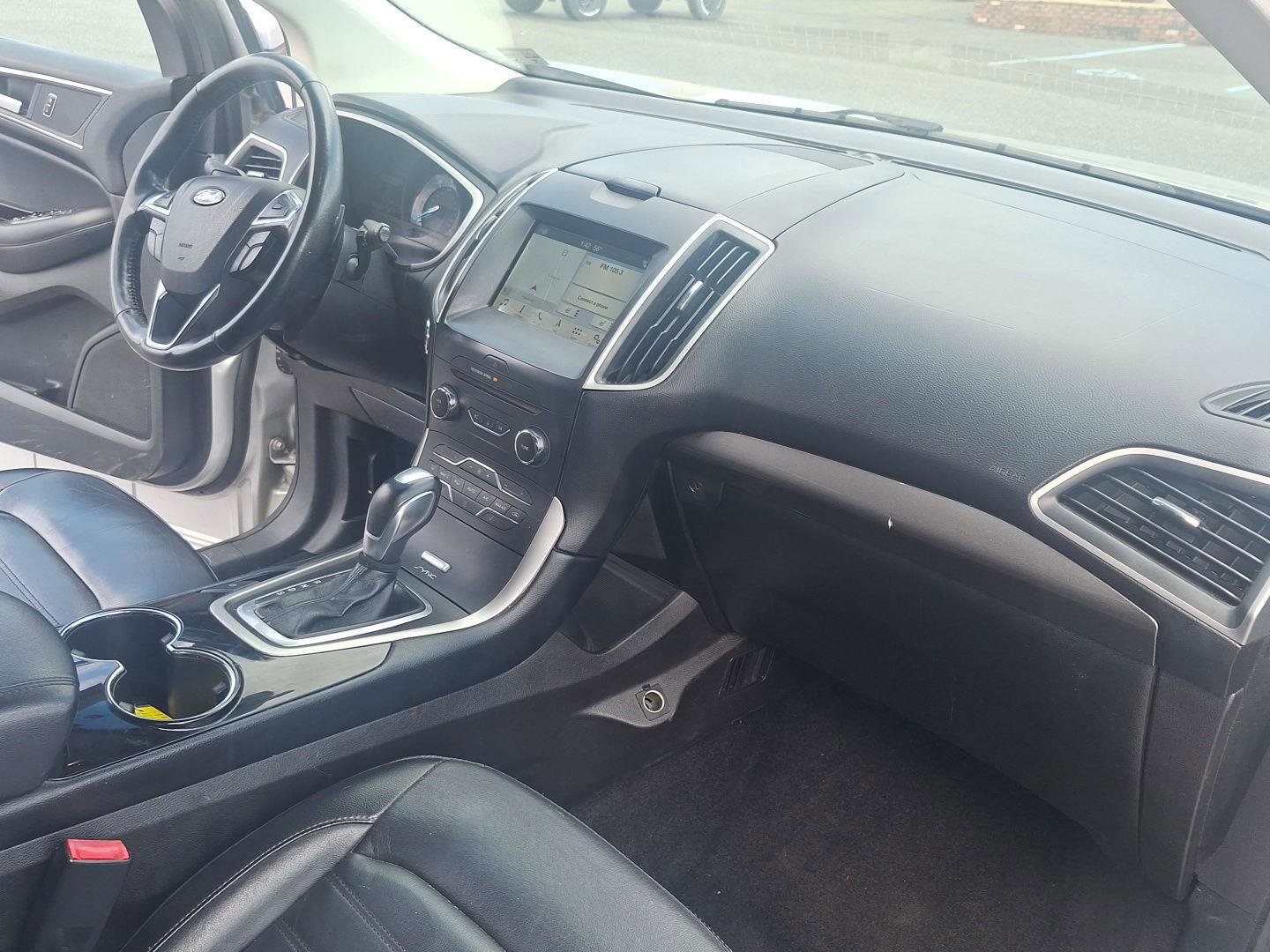 Used 2017 Ford Edge SEL w/ Equipment Group 201A AWD/4WD image 18