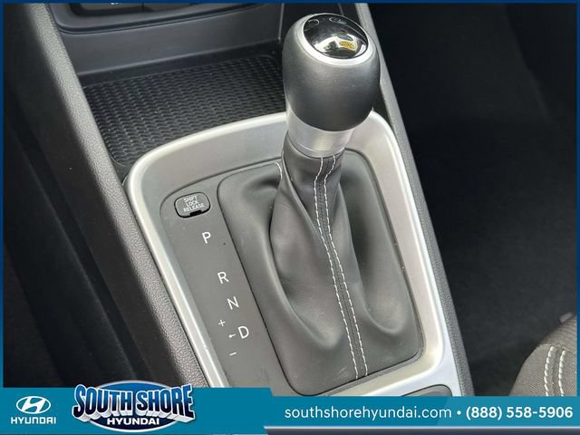 Certified 2025 Hyundai Venue SEL FWD image 34