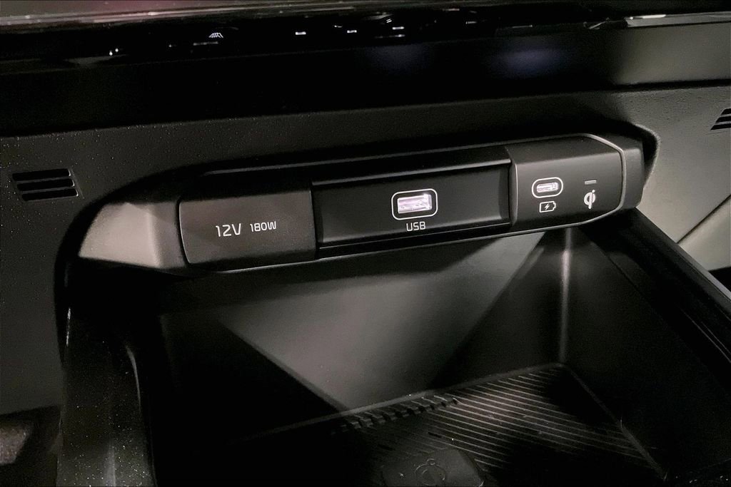 Used 2024 Kia Niro Wind w/ Wind Preserve Package FWD image 29