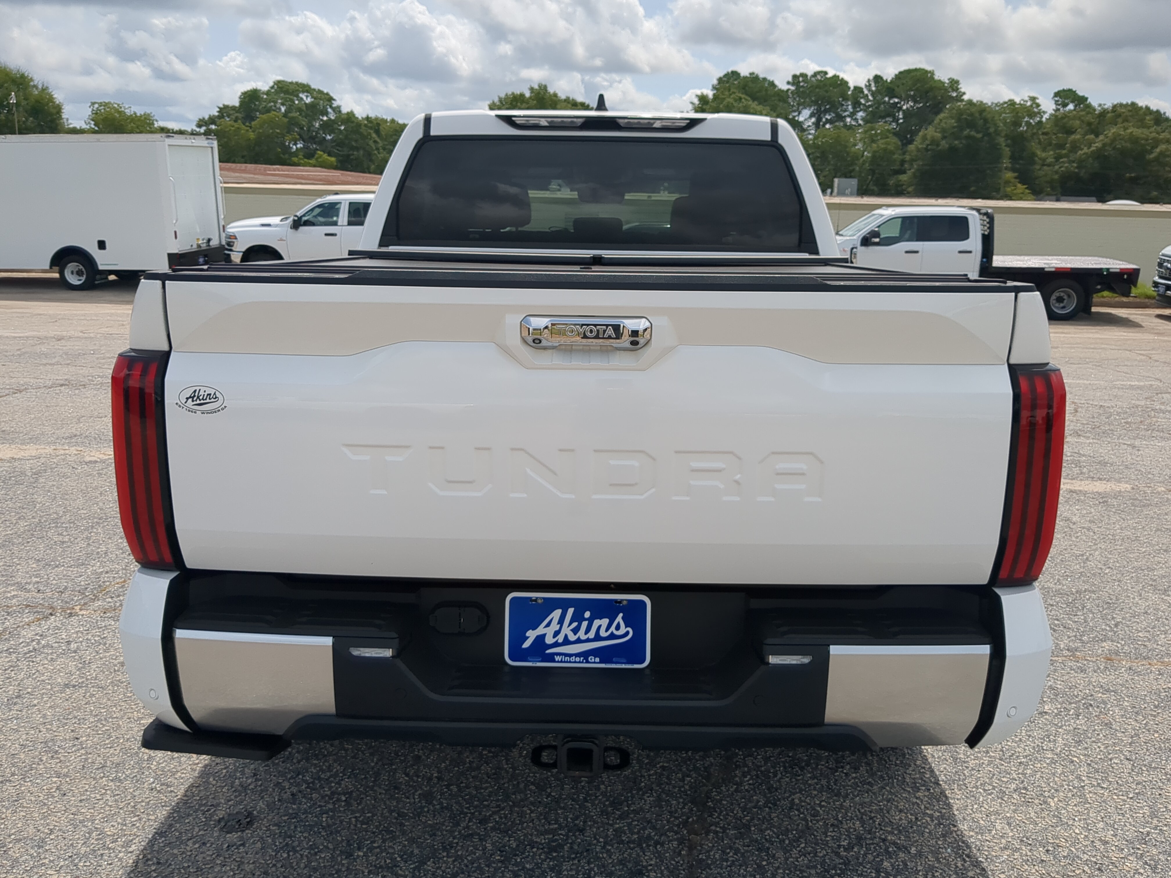 Used 2024 Toyota Tundra Limited AWD/4WD image 4