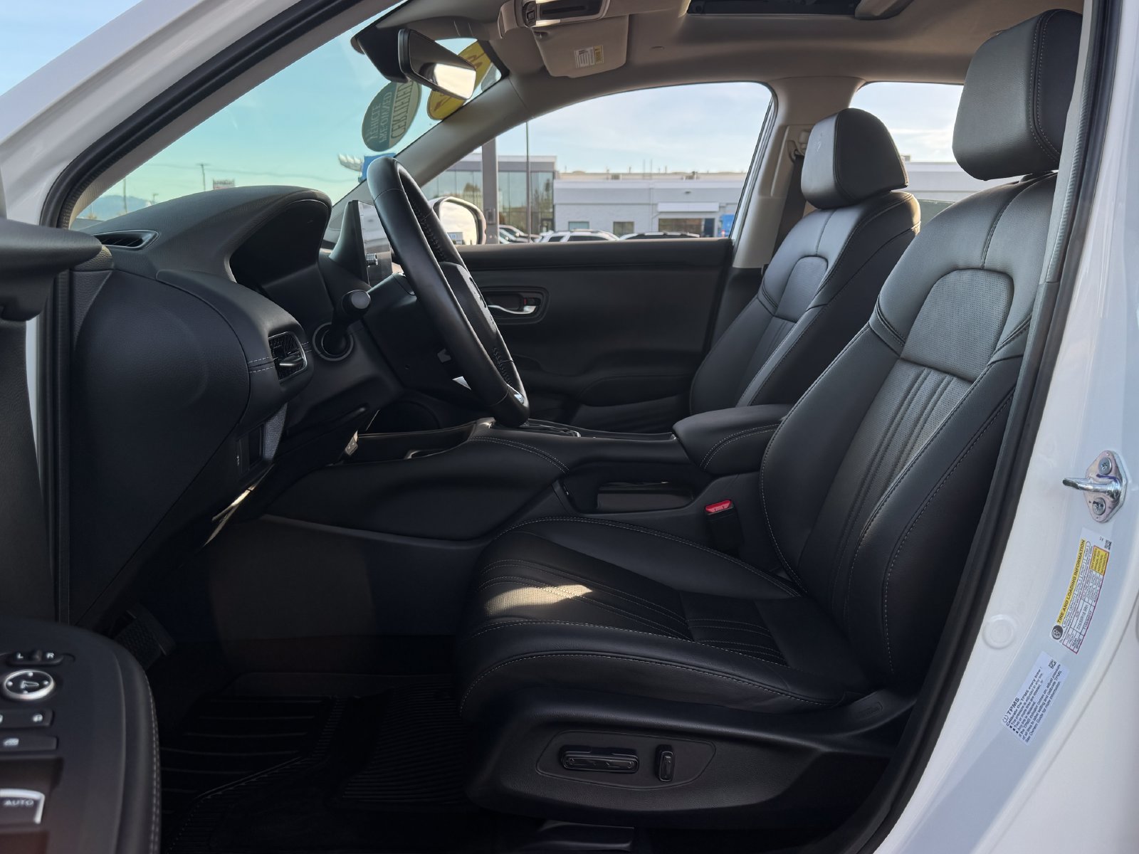 Used 2026 Honda HR-V EX-L image 12