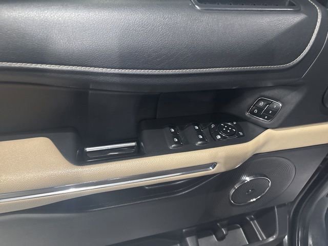 Used 2023 Ford Expedition Limited image 17