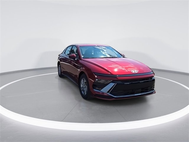 Certified 2025 Hyundai Sonata SE image 3