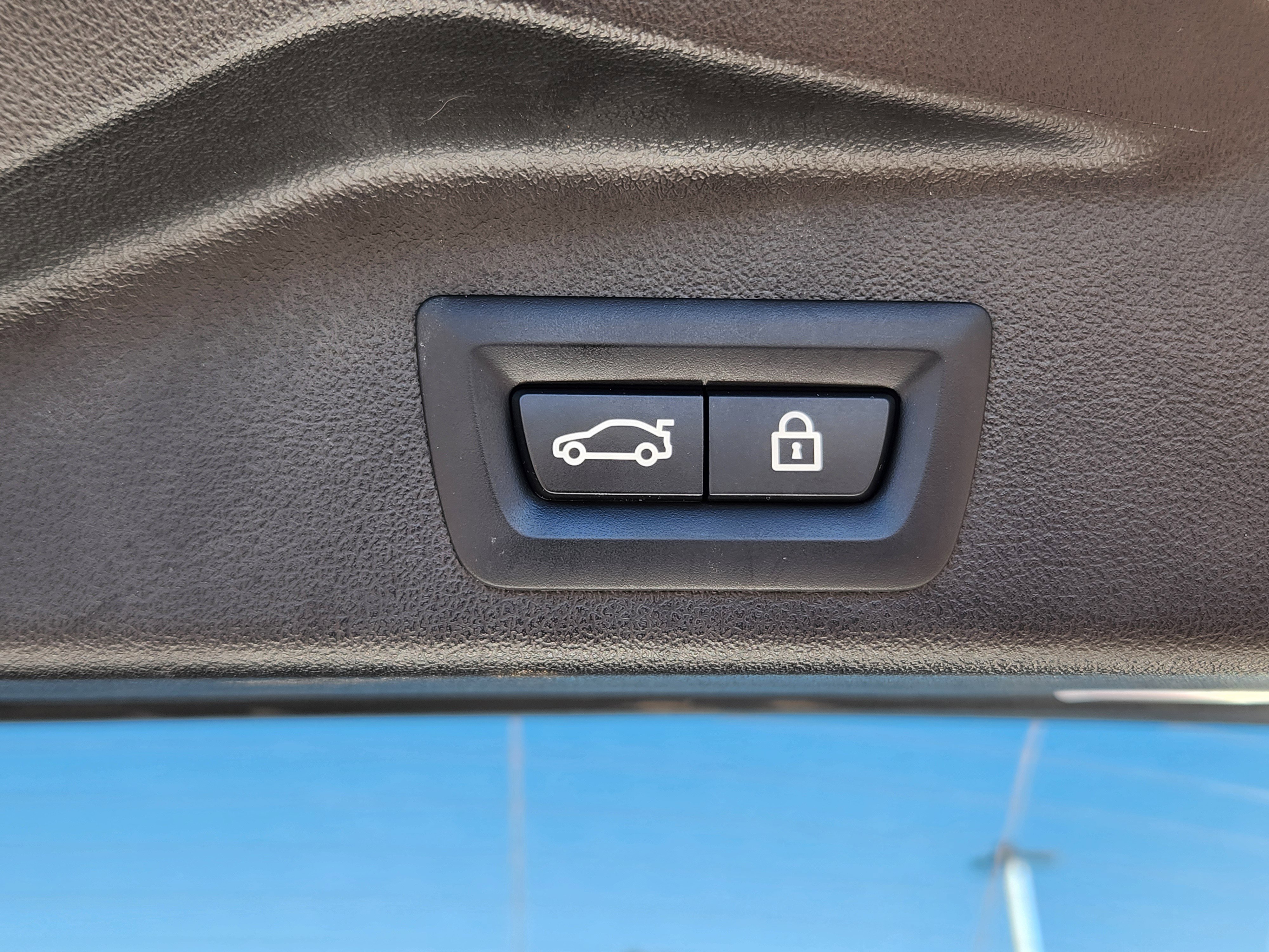 Used 2023 BMW X5 xDrive45e w/ Executive Package image 30