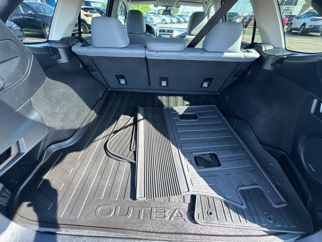Used 2018 Subaru Outback 2.5i Limited AWD/4WD image 6