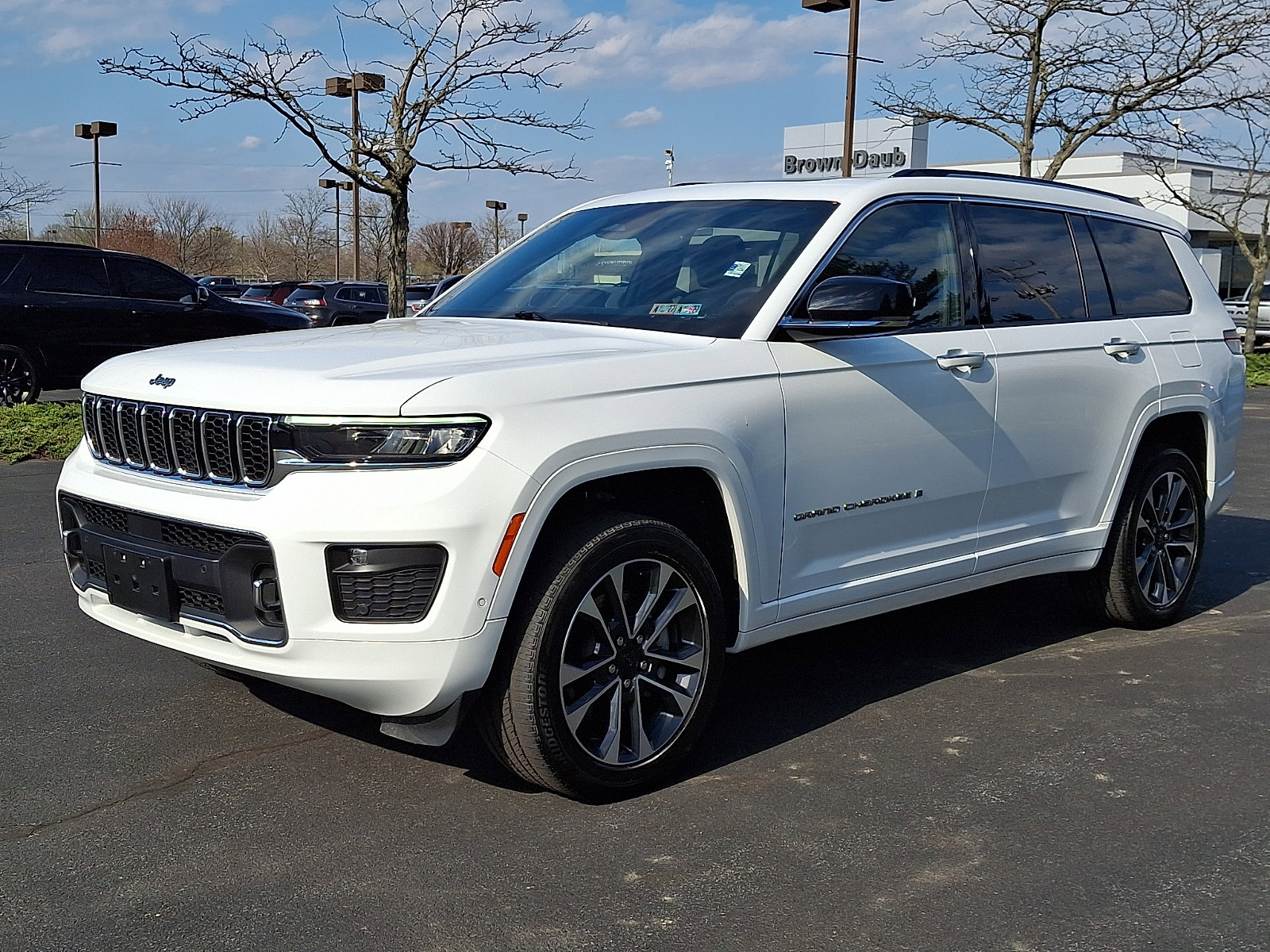 Certified 2023 Jeep Grand Cherokee L Overland AWD/4WD image 1