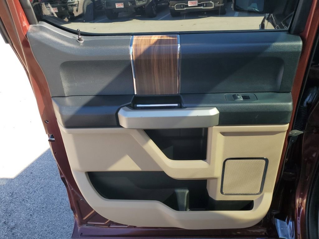 Used 2016 Ford F150 Lariat w/ Equipment Group 502A Luxury image 17