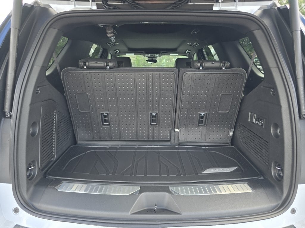 New 2026 Chevrolet Tahoe High Country AWD/4WD image 18