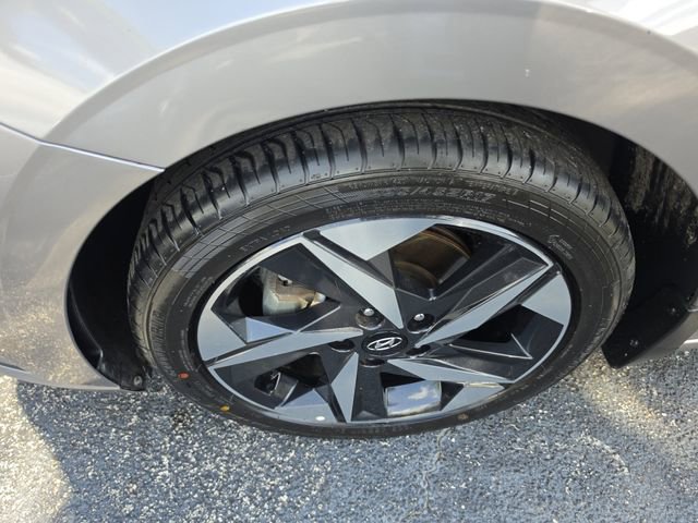 Used 2023 Hyundai Elantra SEL w/ Convenience Package image 7
