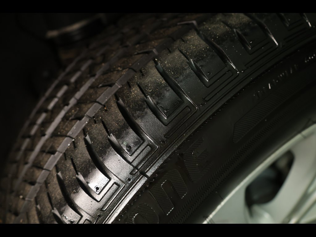 Used 2018 Chevrolet Equinox LT w/ Sun & Infotainment Package image 21