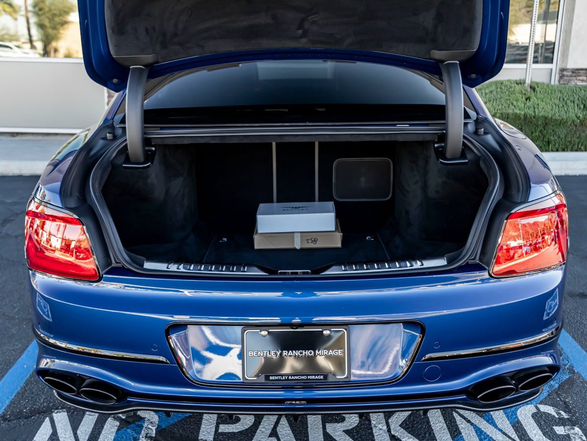 Certified 2023 Bentley Flying Spur V8 image 27